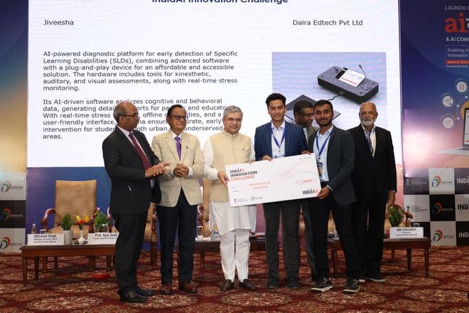 Daira receiving the IndiaAI Innovation Challenge award for Jiveesha